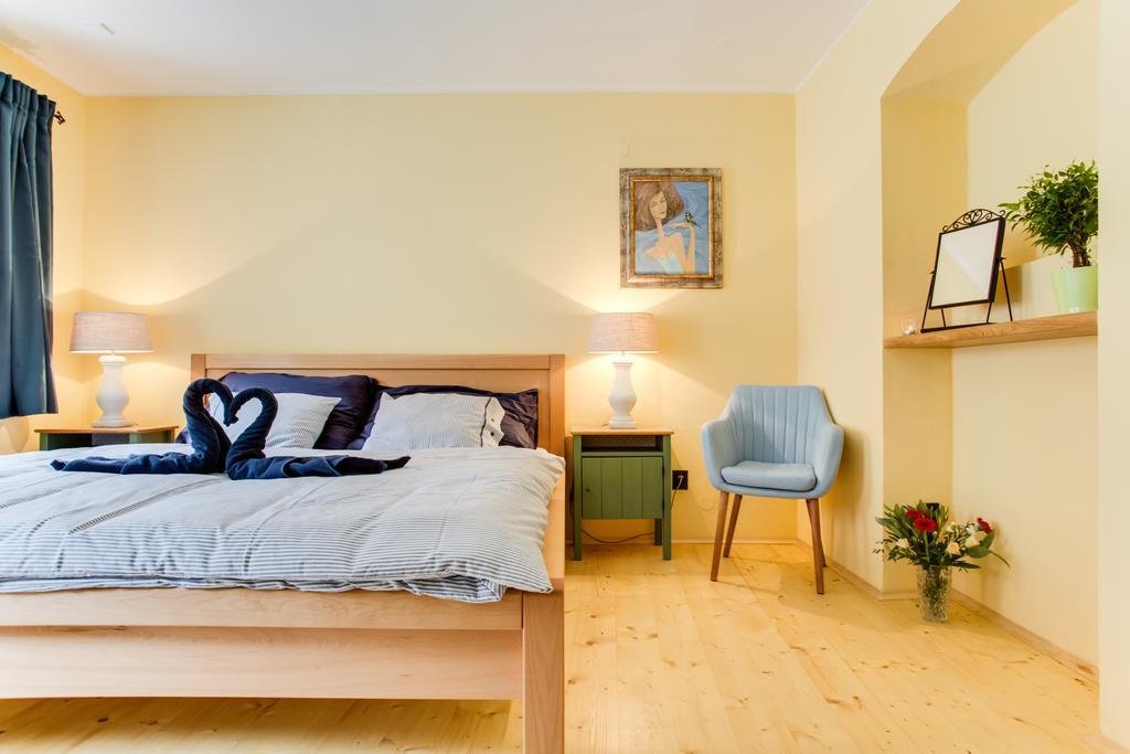 Amazing 5 Bedroom House Krumlov 82 - 4 Min Walk To Main Square Cesky Krumlov Ngoại thất bức ảnh