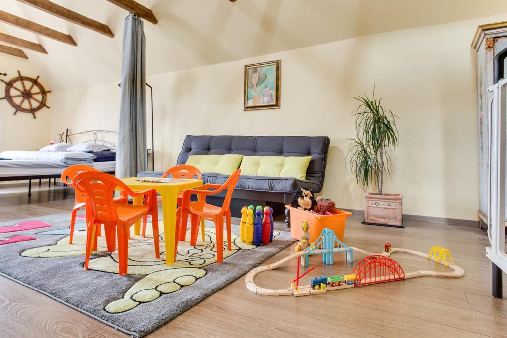 Amazing 5 Bedroom House Krumlov 82 - 4 Min Walk To Main Square Cesky Krumlov Ngoại thất bức ảnh