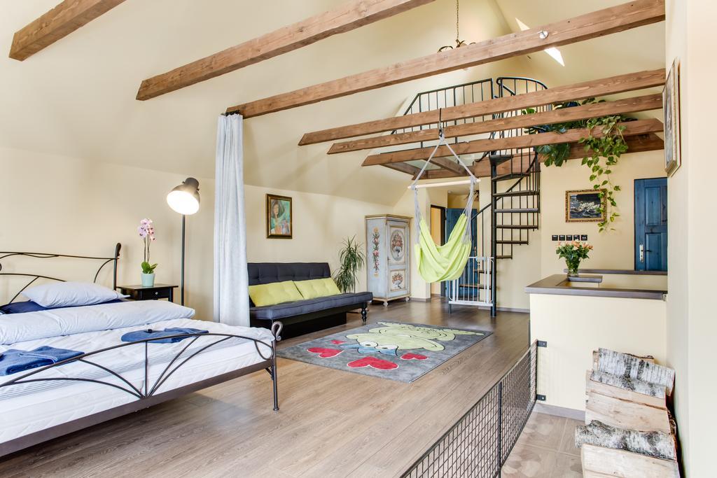 Amazing 5 Bedroom House Krumlov 82 - 4 Min Walk To Main Square Cesky Krumlov Ngoại thất bức ảnh